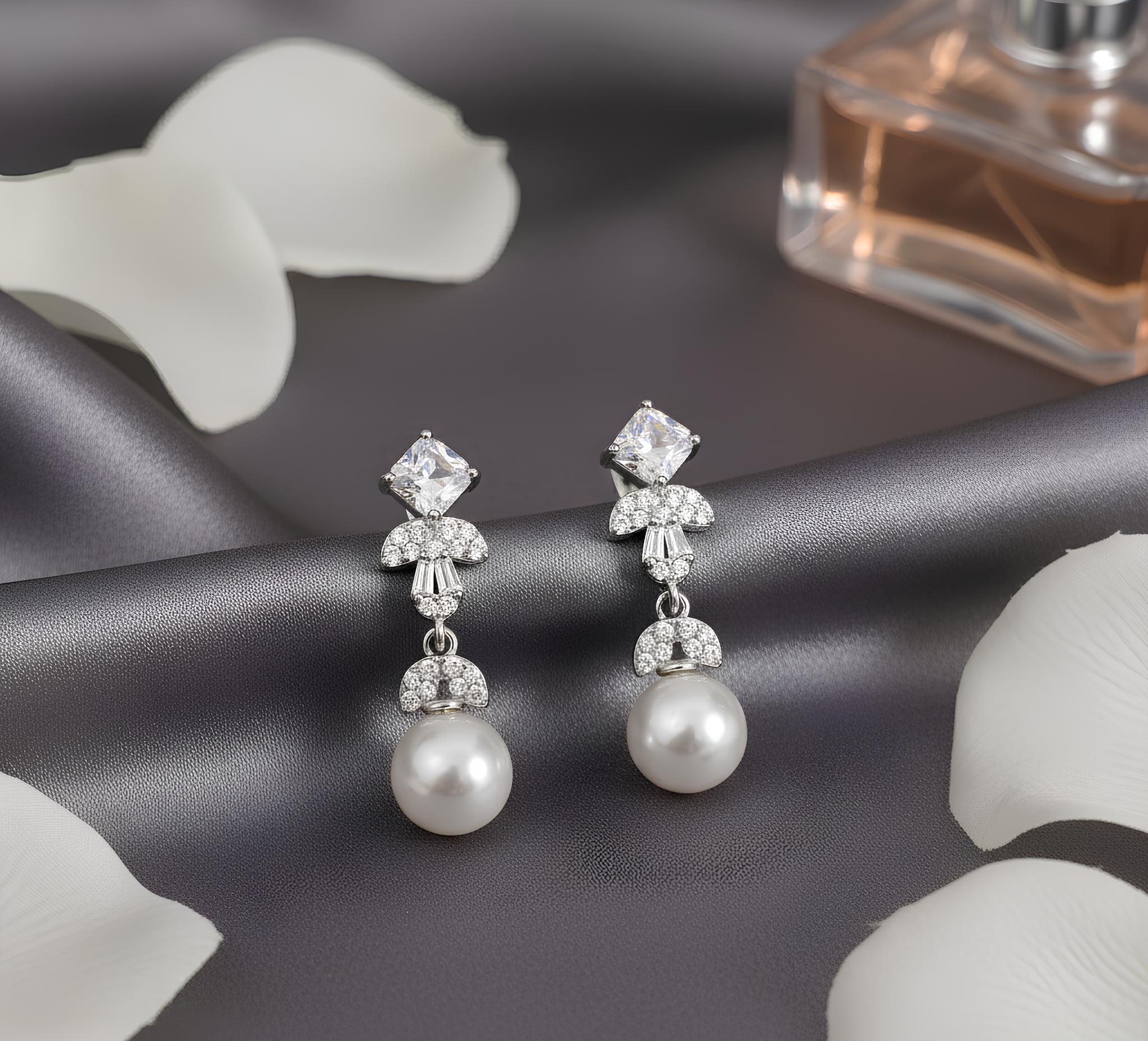 The earrings of Celestial Dreams set